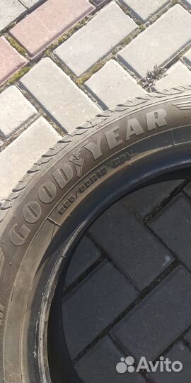 Goodyear EfficientGrip Performance SUV 225/55 R19 99V