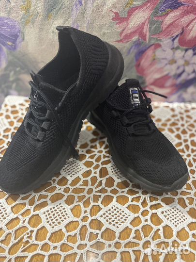 Кроссовки 36 размер