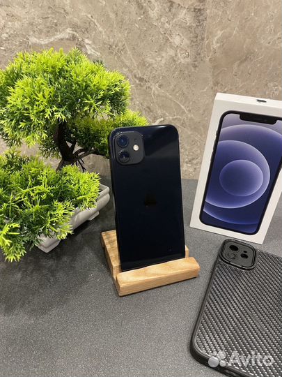 iPhone 12, 64 ГБ