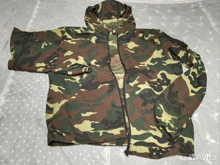 Комуфляжный костюм на молнии