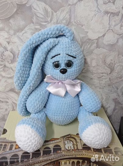 Вязанный зайчик