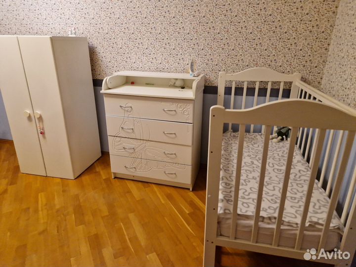 3 вещи кровать,комод,шкаф