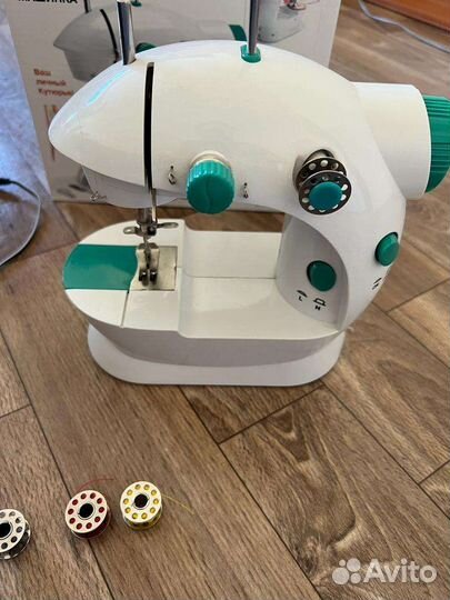 Швейная машина 