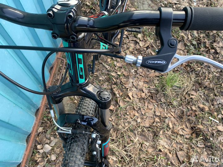 Велосипед GT stomper prime 24