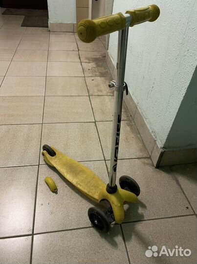 Самокат трехколесный scooter