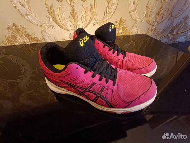 Кроссовки женские asics 38 размер