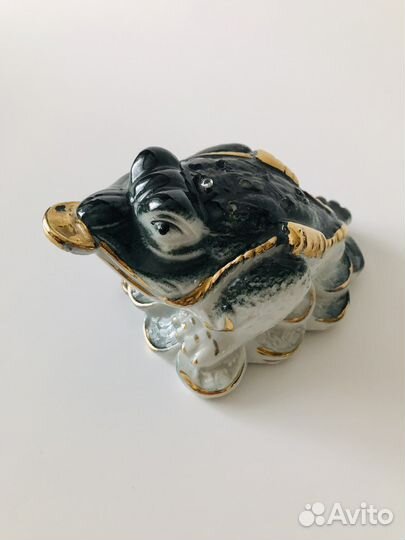 Денежная жаба (фарфор)