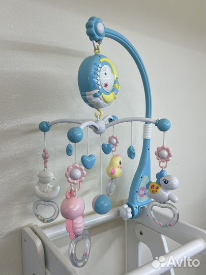 Мобиль музыкальный в кроватку с проектором