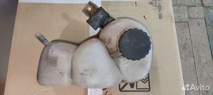 Расширительный бачок Opel Astra F