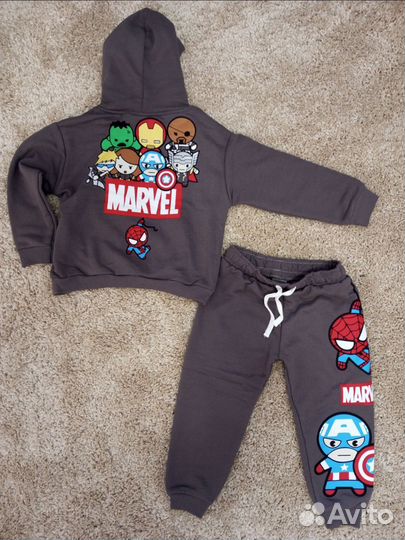 Спортивный костюм