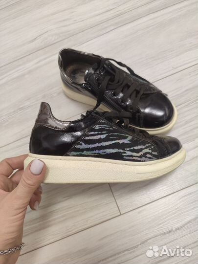 Весенние кеды для девочки 32 размер