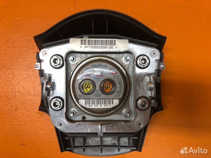 Подушка безопасности в руль Infiniti Qx56 JA60 5.6