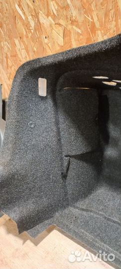 Обшивка багажника левая Skoda Octavia (A5 1Z) 2