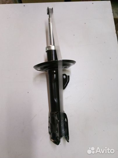 Стойка амортизаторная перед прав toyota KYB