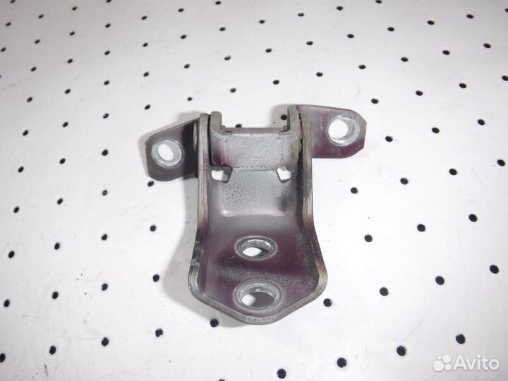 Петля двери передней Mazda 3 BK