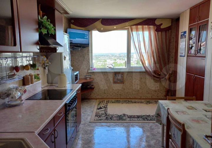 3-к. квартира, 84 м², 10/12 эт.