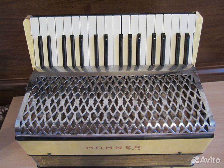 Аккордеон hohner imperial 4