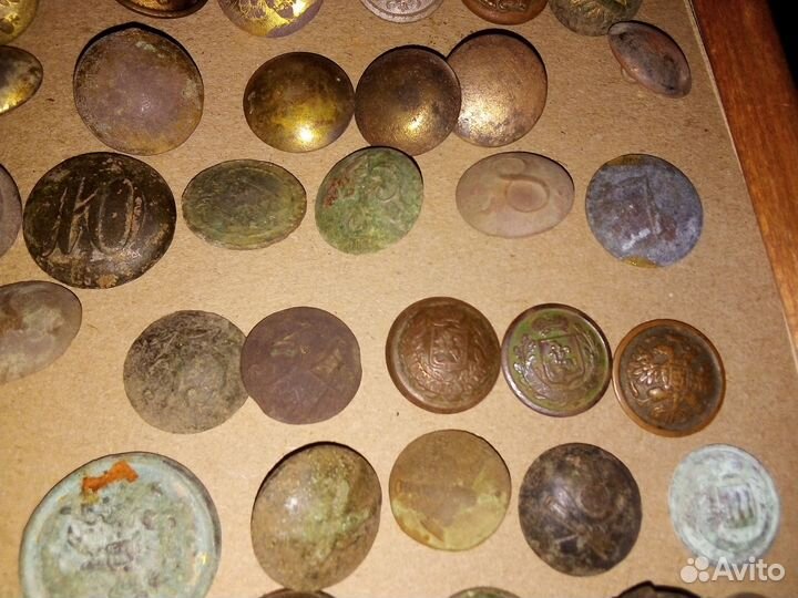 Старинные антикварные пуговицы 150 шт. Одним лотом