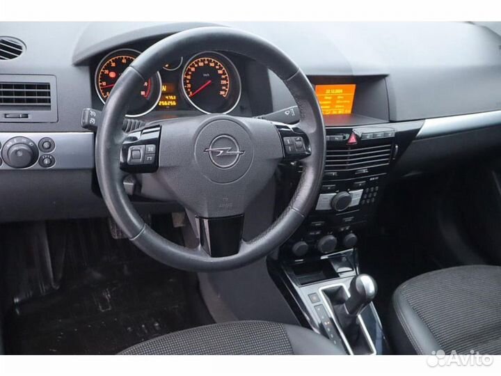 Opel Astra 1.8 AT, 2013, 256 000 км