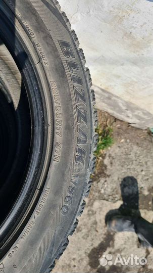 Bridgestone Blizzak WS-60 225/55 R17 97R