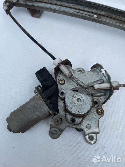 Стеклоподъемник с моторчиком