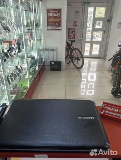 Ноутбук Samsung R528