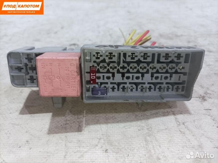 Блок предохранителей Renault Megane 2 8200418790