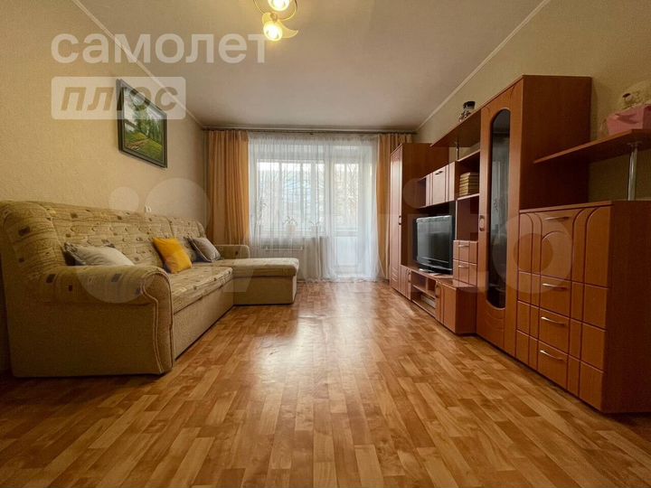 2-к. квартира, 53 м², 1/5 эт.