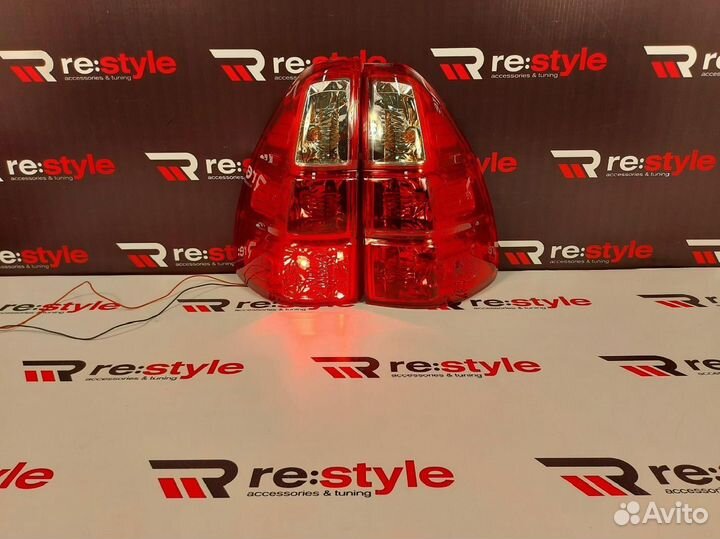 Фонари задние Lexus GX470 Красные Vland