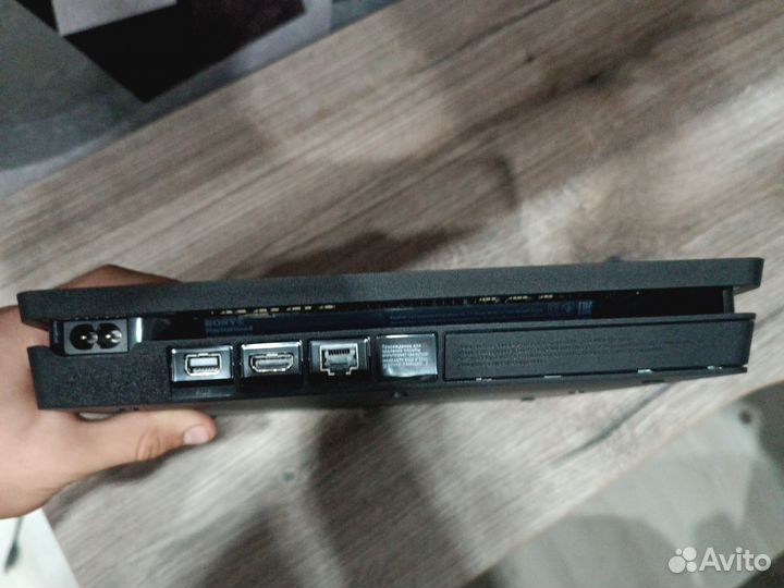 Sony PS4 slim 1tb