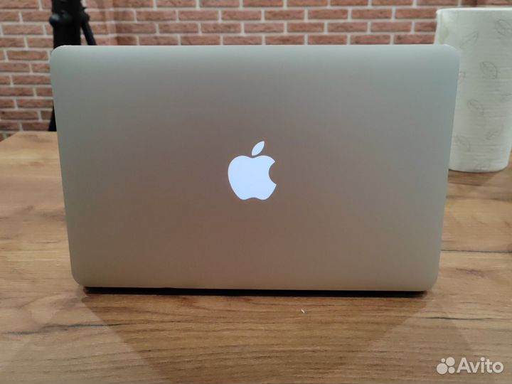 Apple MacBook Air 11 2011 а1370