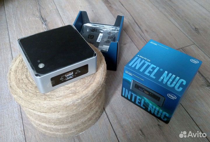 Intel NUC mini-PC