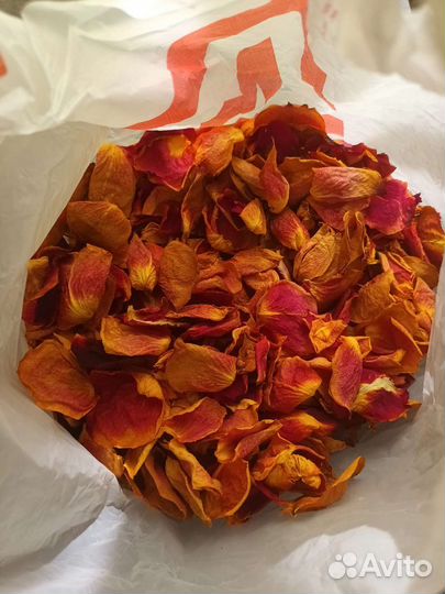 Лепестки роз сухие