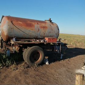 Бочка под питьевую воду 4м, оборудована насосом