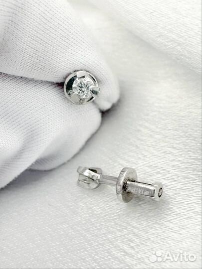 Золотые серьги-пусеты с бриллиантами 1.18 гр