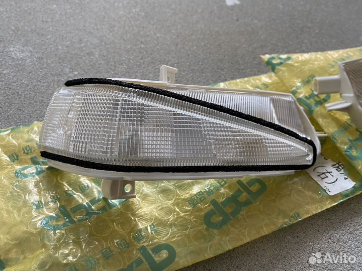 Поворотник в зеркало Honda Civic 4d 2005-2011