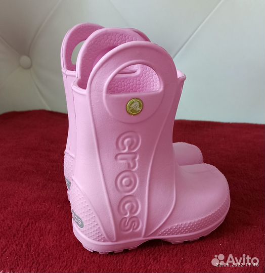 Резиновые сапоги для девочки crocs