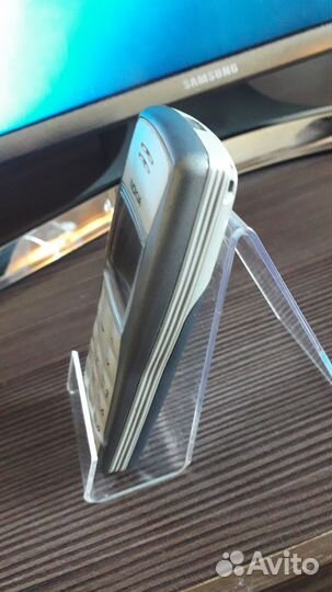 Телефон Nokia 1100