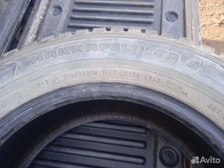 Nokian Tyres Hakkapeliitta 5 215/65 R16 102T