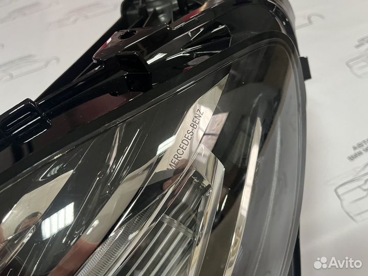 Левая передняя фара Mercedes W213 high performance