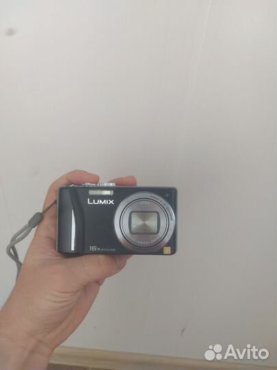 Продам компактный фотоаппарат panasonic lumix tz18