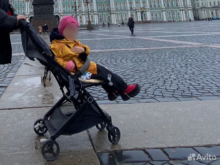 Прогулочная коляска