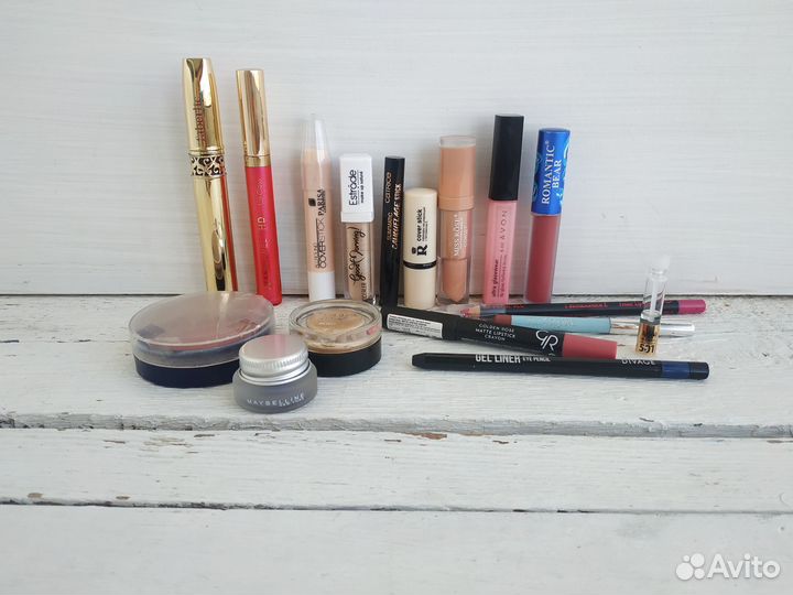 Набор косметики 17шт. бу в идеальном состоянии