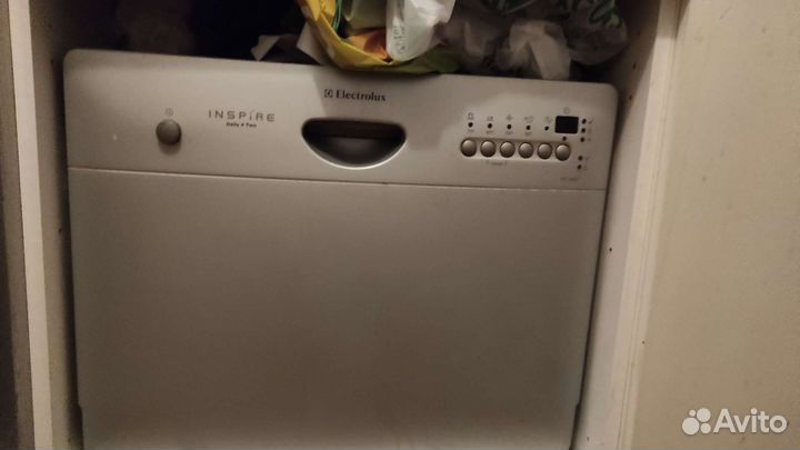 Посудомоечная машина. Электролюкс