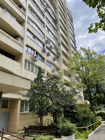 3-к. квартира, 86 м², 1/14 эт.