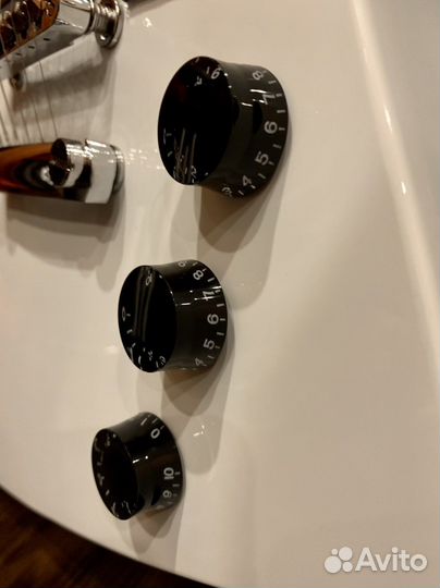 Электрогитара Explorer