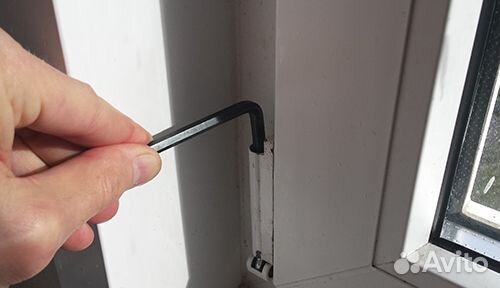 Ремонт пластиковых окон и дверей регулировка