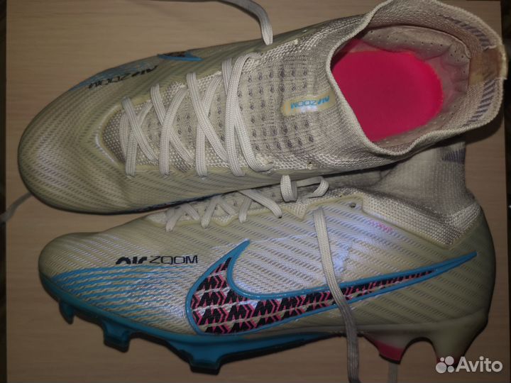 Футбольные бутсы Nike Air Zoom Mercurial