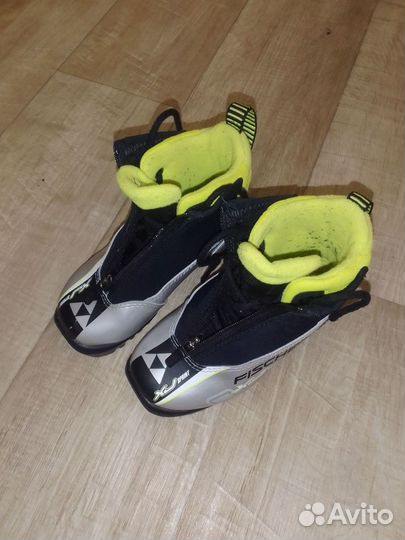 Лыжные ботинки fischer детские 28