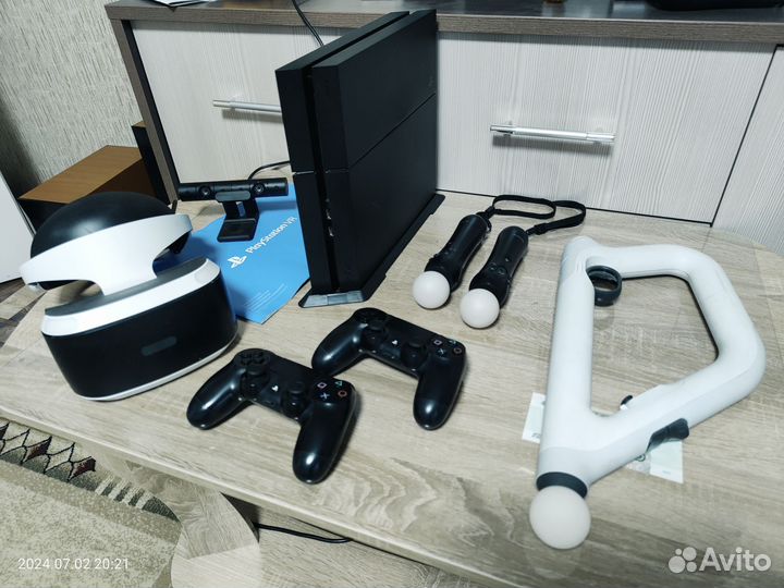 Sony PS4 Fat 1 tb +VR